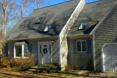 Mashpee - 4 bedroom 2.5 Bath on John's Pond