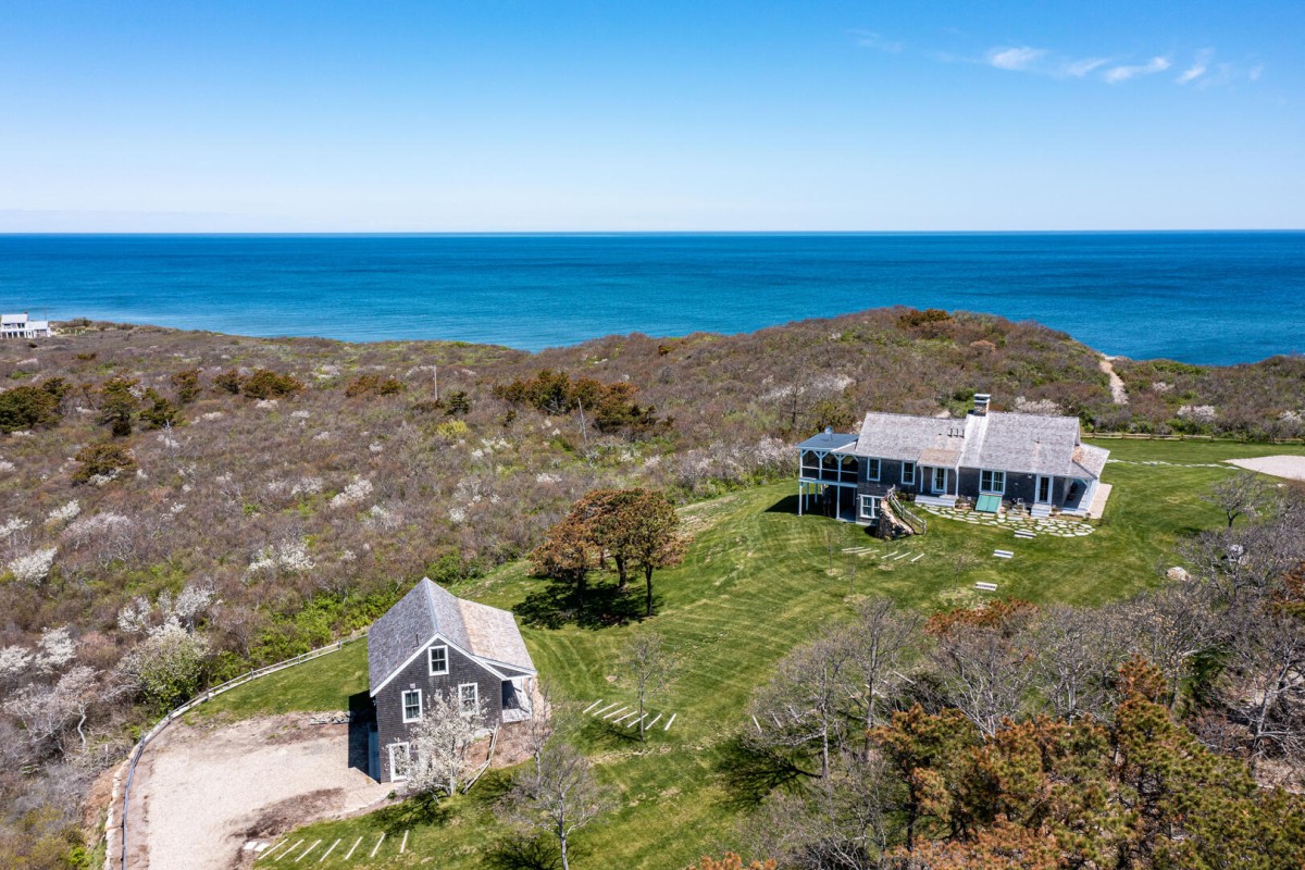Stunning & Private Oceanfront Compound, Truro, MA