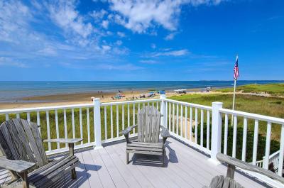 Amazing Waterfront 4BD--Central Air, Outdoor Balcony Fireplace, Right on the Beach